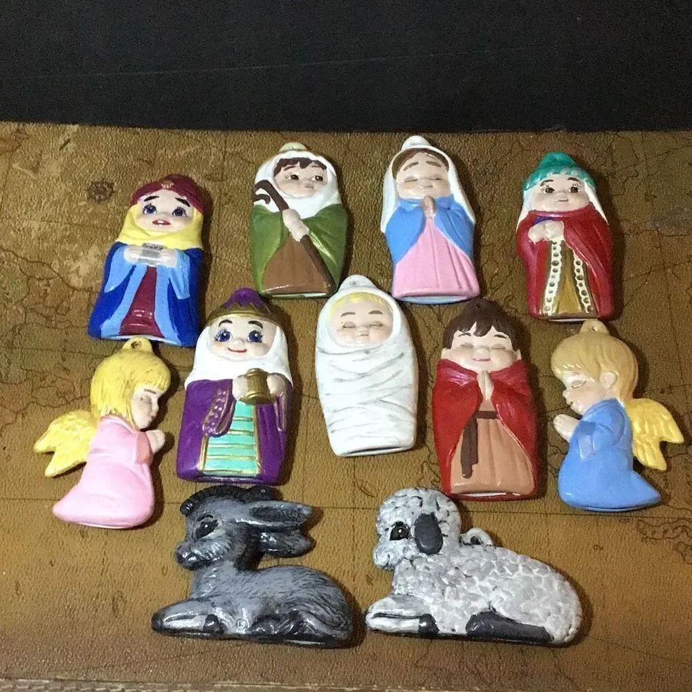Ornaments vintage Manger set of ornaments